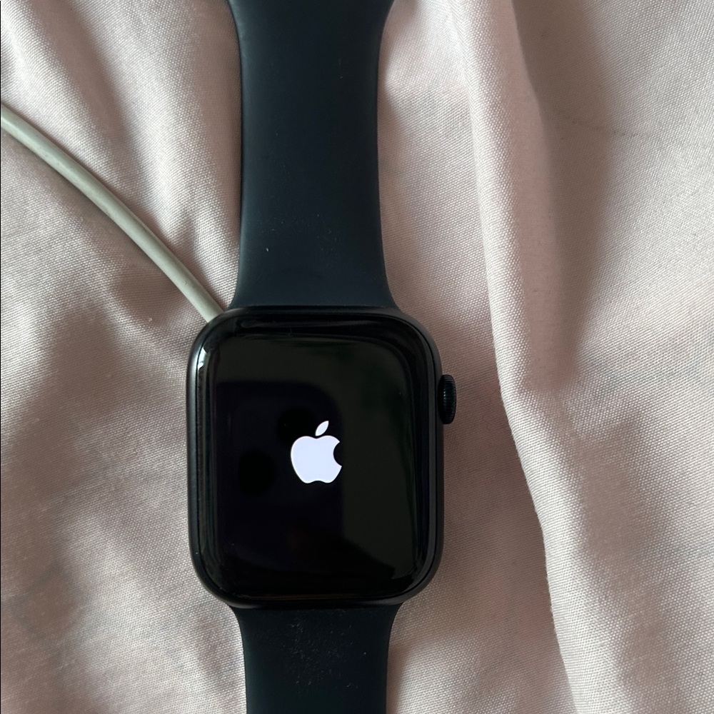 Apple Watch - Picture 4 of 4